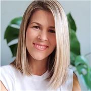 Profesora certificada de yoga y meditación - Bienestar físico y mental